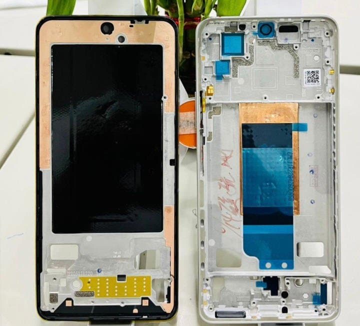 Mozomart Lcd Display Middle Frame for Poco F4 Blue thumbnail 2