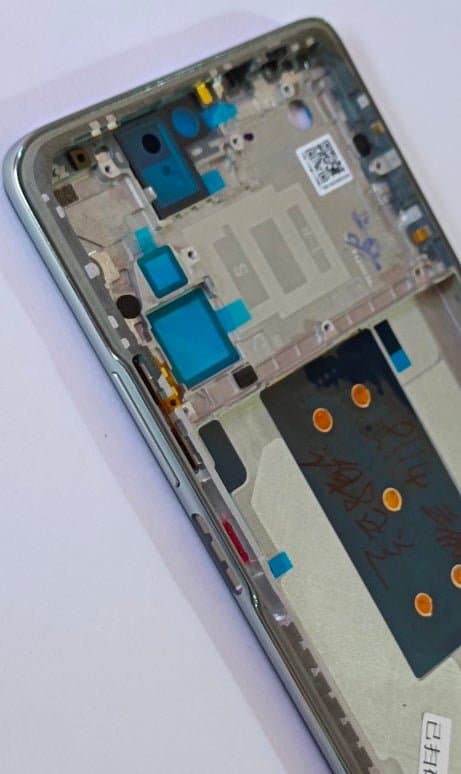 Mozomart Lcd Display Middle Frame for Xiaomi Mi 11T Pro : Silver thumbnail 3